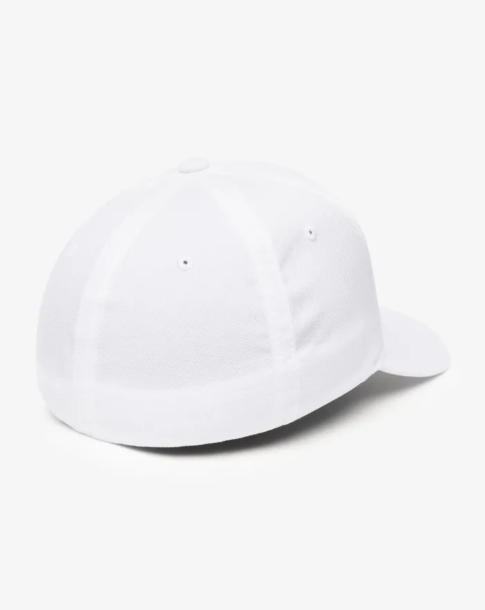 Accessories Fitted TravisMathew CALI PATCH 30 FITTED HAT White