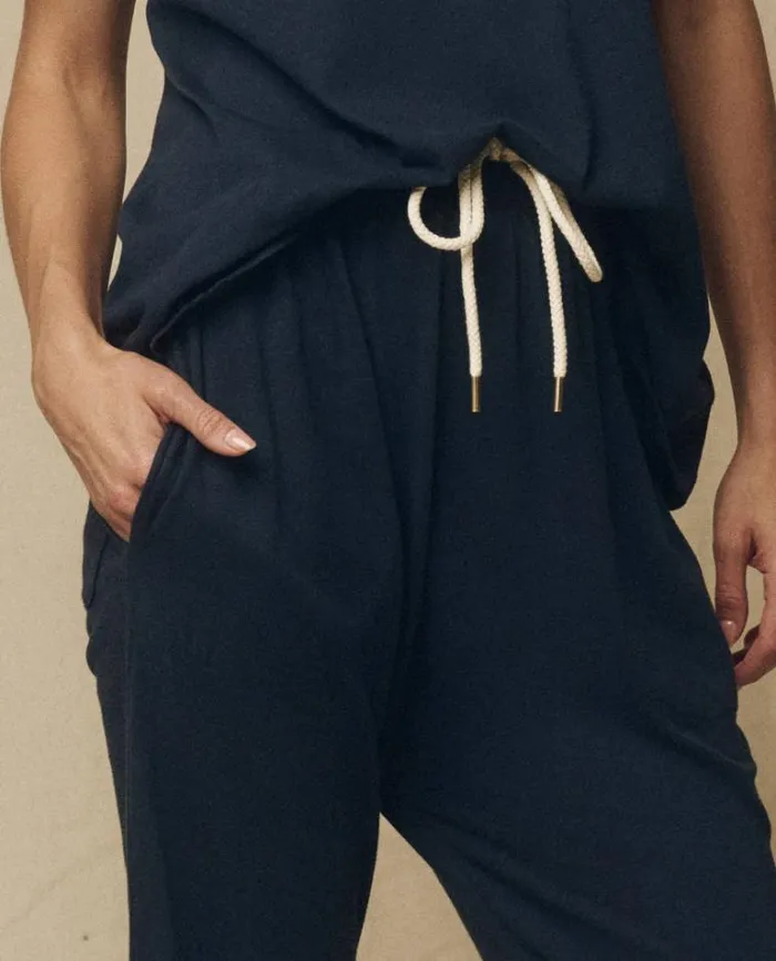 Bottoms Women039s The Great The Jersey Jogger Pant True Navy