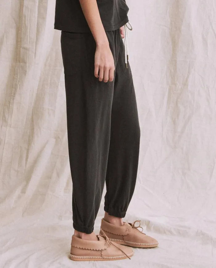 Bottoms Women039s The Great The Jersey Jogger Pant Washed Black
