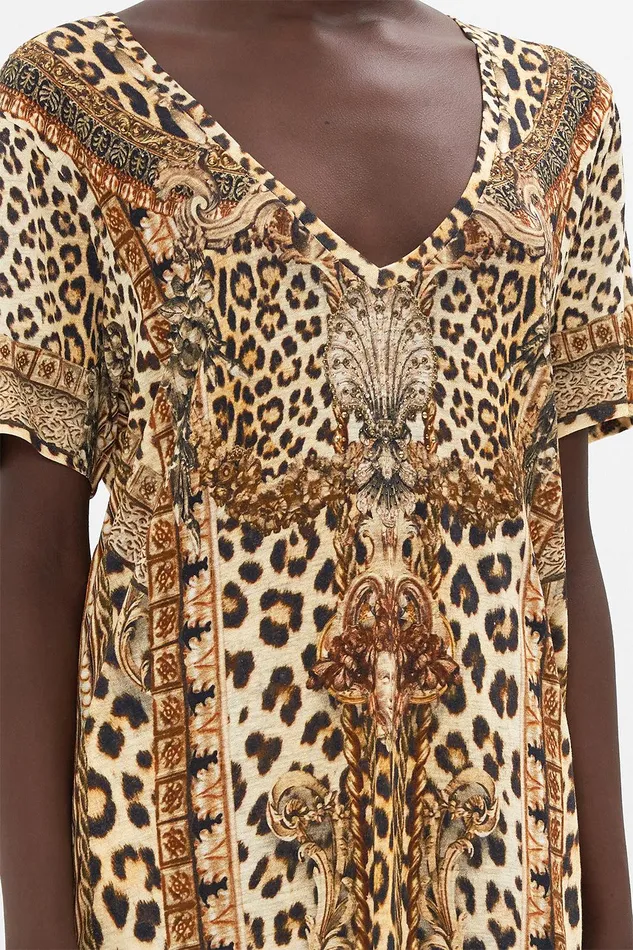 Camilla Tees Relaxed Vneck Tee 8211 All Over Print Standing Ovation 8211 Womens Camilla Tees Relaxed Vneck Tee 8211 All Over Print Standing Ovation 8211 Womens