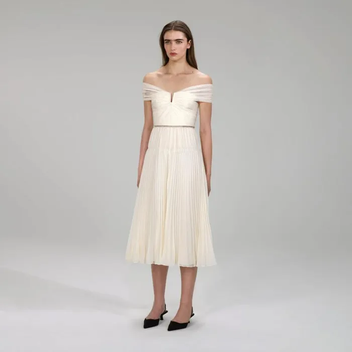 Dresses Woman SelfPortrait Cream Pleated Chiffon Midi Dress Dresses Woman SelfPortrait Cream Pleated Chiffon Midi Dress