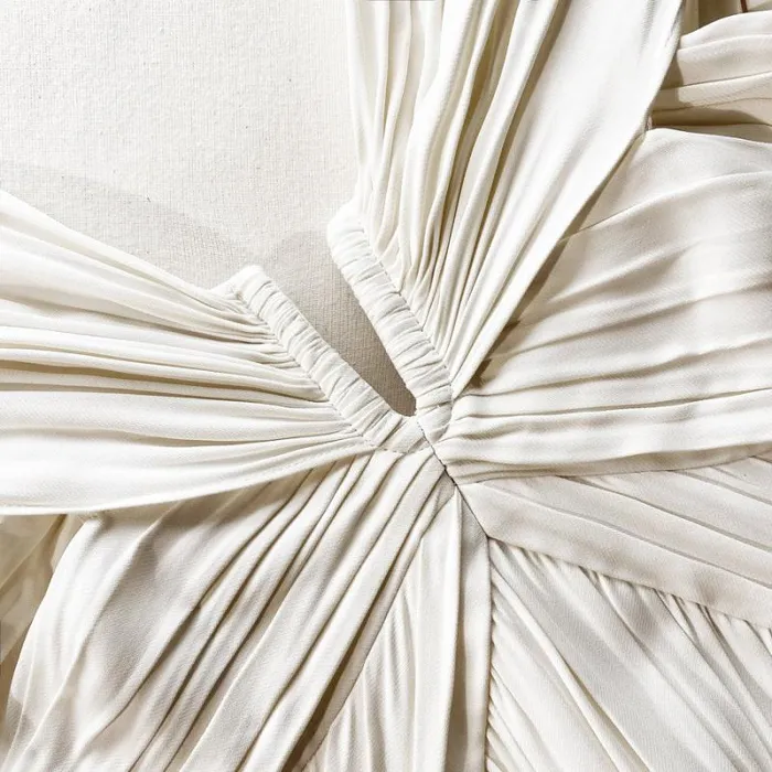 Dresses Woman SelfPortrait Cream Pleated Chiffon Midi Dress Dresses Woman SelfPortrait Cream Pleated Chiffon Midi Dress