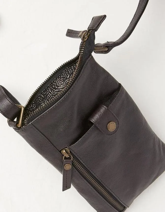 Fatface Bags and Purses Essie Multi Zip Phone Bag Black 8211 Women