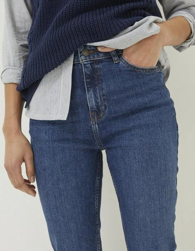 Fatface Jeans and Dungarees Chesham Girlfriend Comfort Stretch Jeans Vintage Blue 8211 Women Fatface Jeans and Dungarees Chesham Girlfriend Comfort Stretch Jeans Vintage Blue 8211 Women