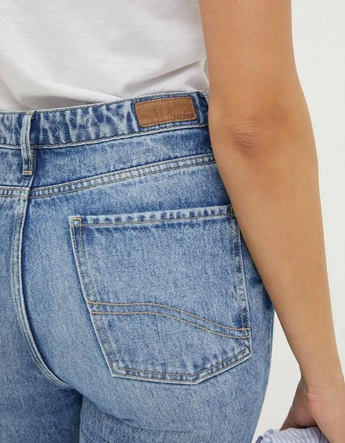 Fatface Jeans and Dungarees Rip And Repair Mom Jeans Light Blue 8211 Women Fatface Jeans and Dungarees Rip And Repair Mom Jeans Light Blue 8211 Women