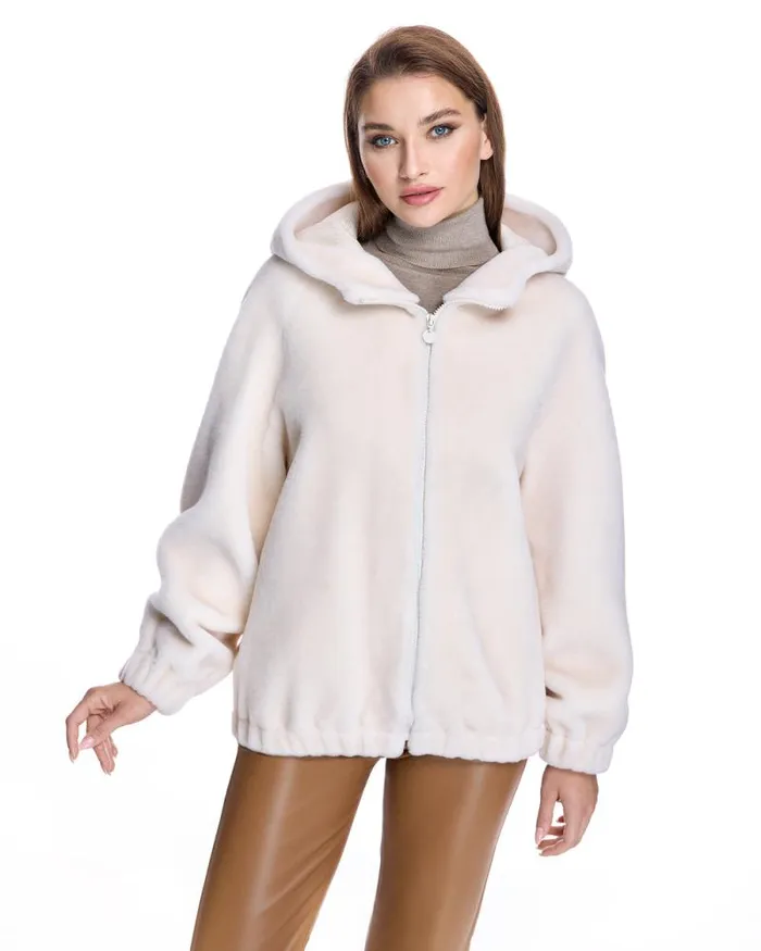 Jackets Women039s Maximilian Julia and Stella Lamb039s Wool Jacket With Hood