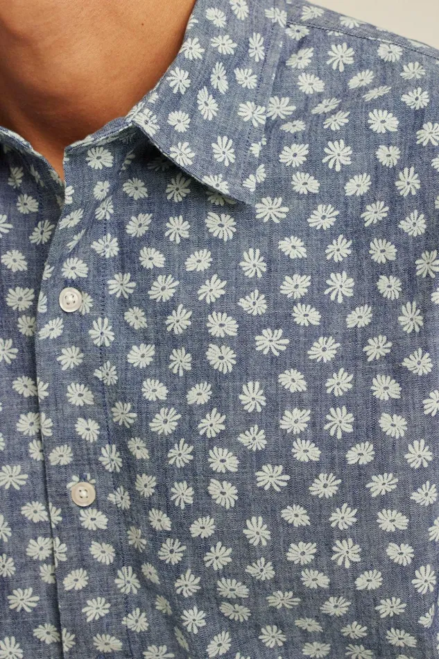 Men Casual Shirts Bonobos Riviera Short Sleeve Shirt Chambray Daisy Scatter