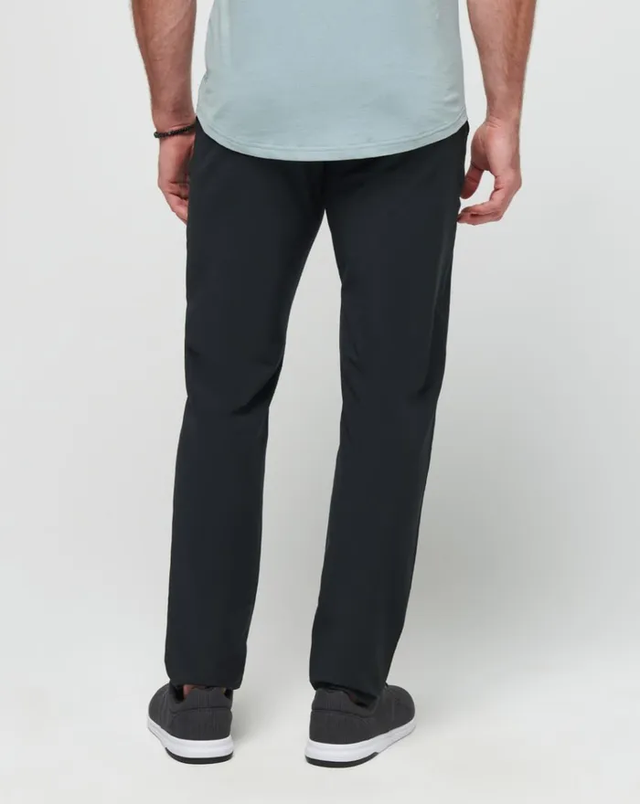 Men Pants TravisMathew OPEN TO CLOSE TECH CHINO PANT Black