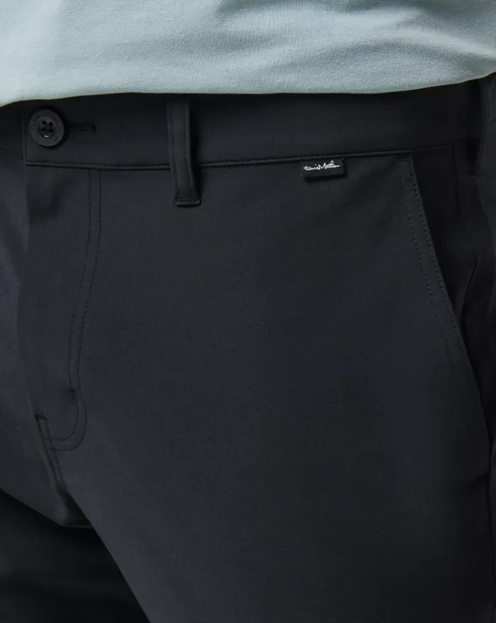 Men Pants TravisMathew OPEN TO CLOSE TECH CHINO PANT Black