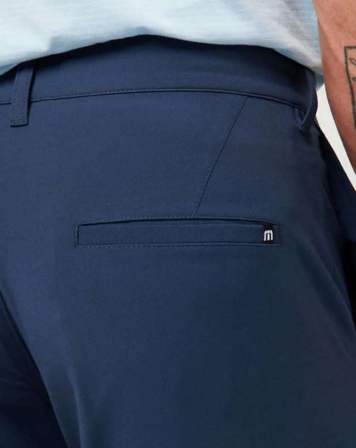 Men Pants TravisMathew OPEN TO CLOSE TECH CHINO PANT Dress Blues