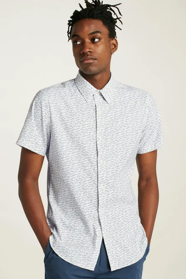 Men Short Sleeve Shirts Bonobos Tech Short Sleeve Shirt White Shark Frenzy