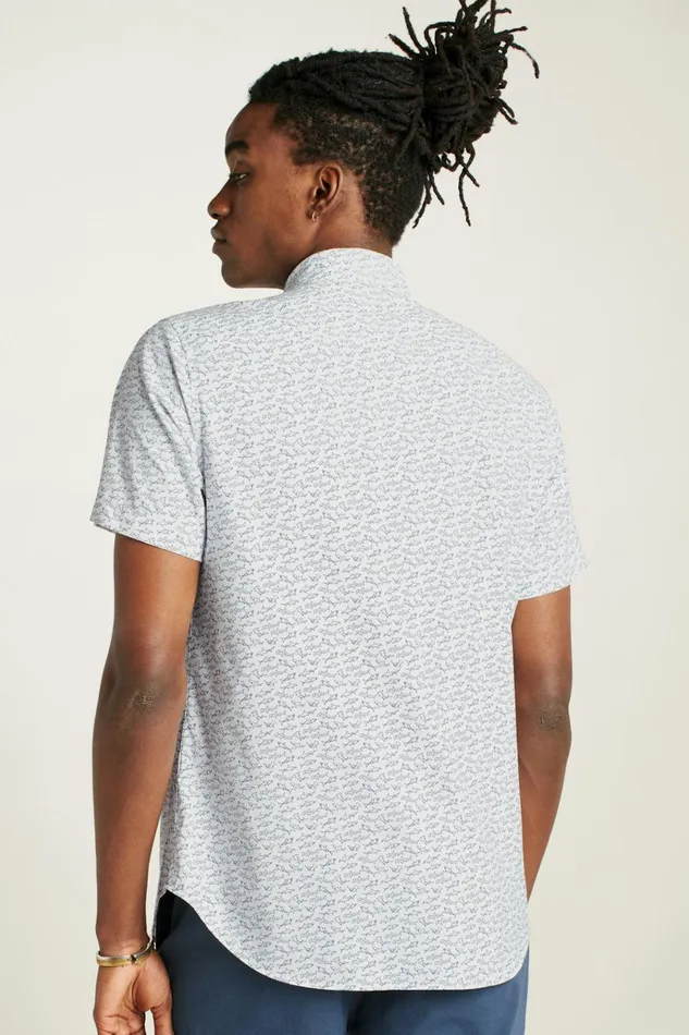 Men Short Sleeve Shirts Bonobos Tech Short Sleeve Shirt White Shark Frenzy