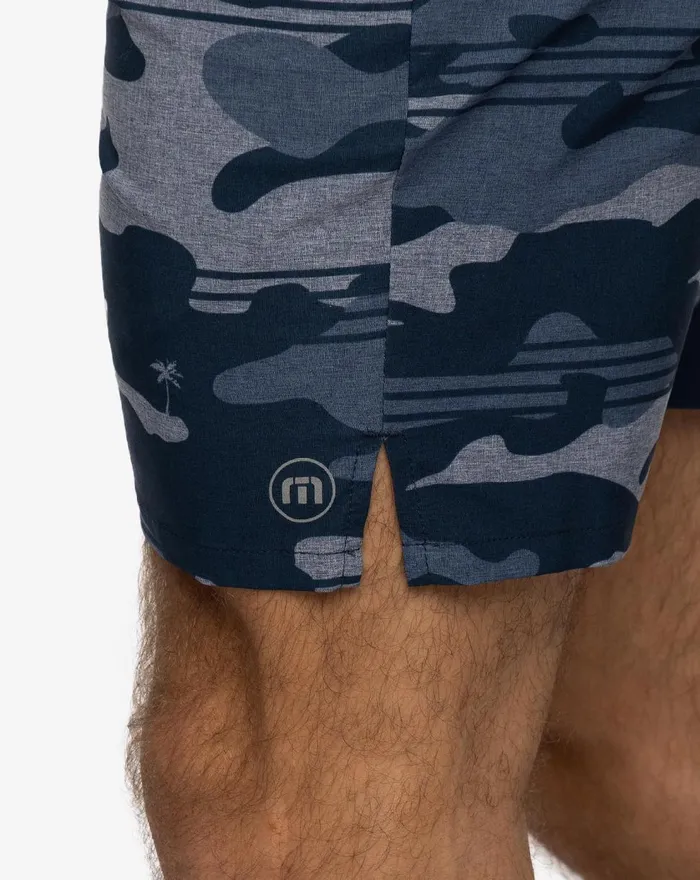 Men Shorts TravisMathew LEADER BOARD ACTIVE SHORT Blue Nights