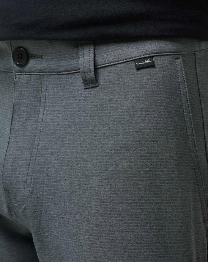 Men Shorts TravisMathew SAND HARBOR SHORT Heather Dark Grey