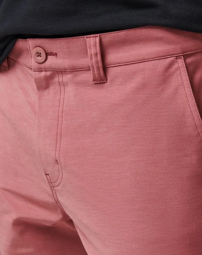 Men Shorts TravisMathew TECH CHINO SHORT Heather Roan Rouge