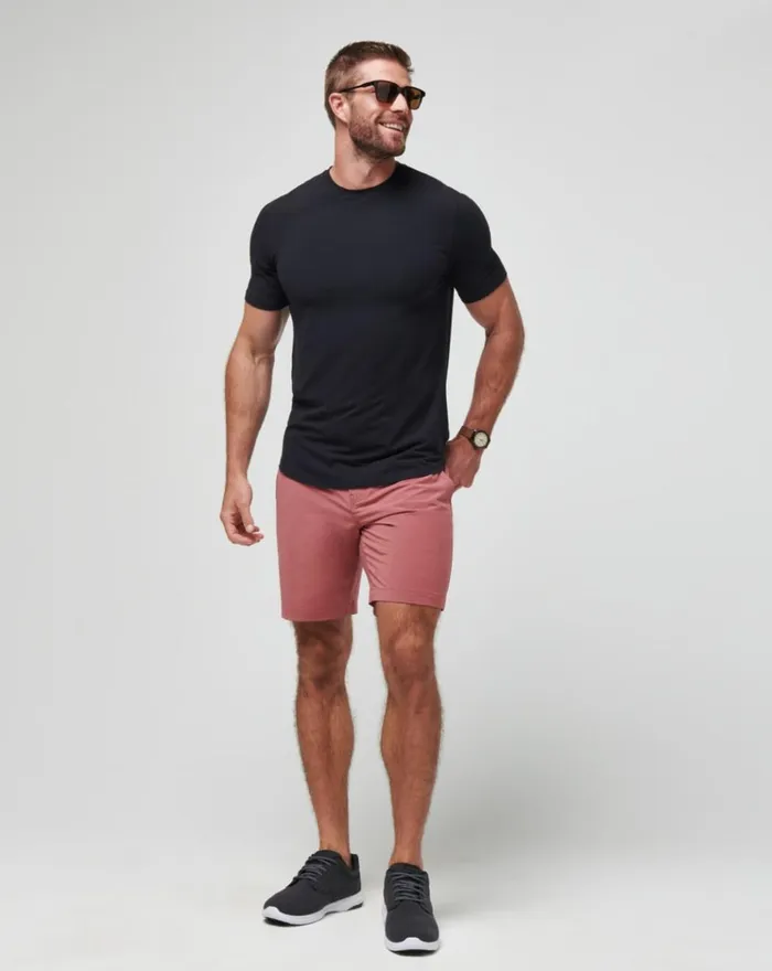 Men Shorts TravisMathew TECH CHINO SHORT Heather Roan Rouge