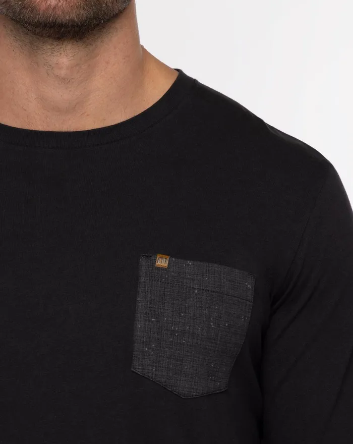 Men Tees TravisMathew BEERS AND CHEERS LONG SLEEVE TEE Black Men Tees TravisMathew BEERS AND CHEERS LONG SLEEVE TEE Black