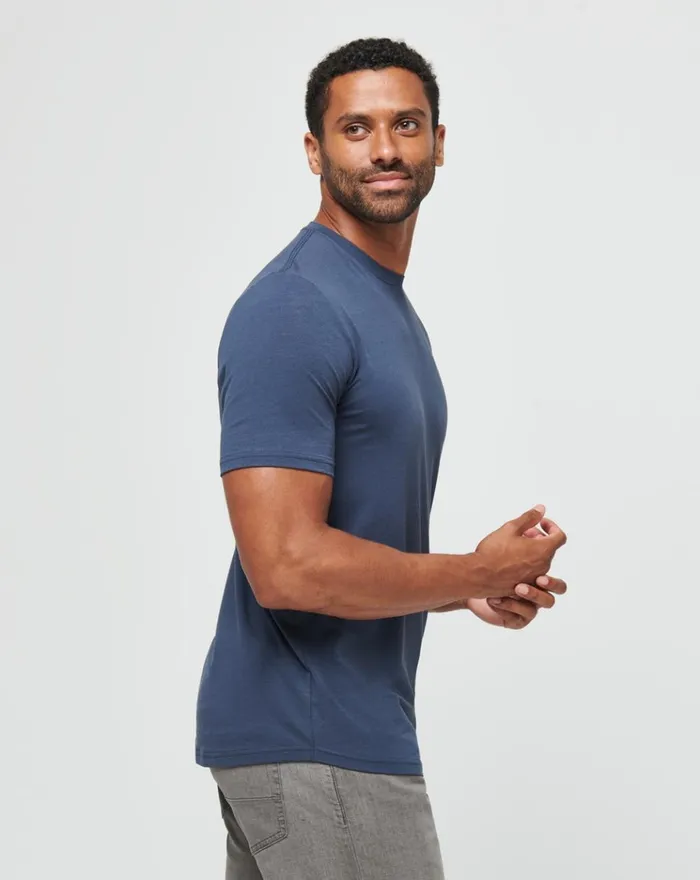 Men Tees TravisMathew CLOUD CREW TEE Blue Nights
