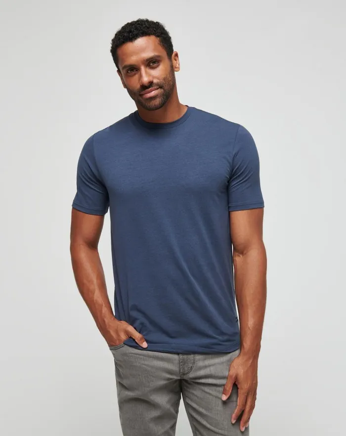 Men Tees TravisMathew CLOUD CREW TEE Blue Nights