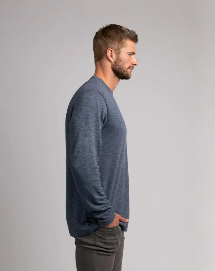 Men Tees TravisMathew RENNER LONG SLEEVE TEE Vintage Indigomood