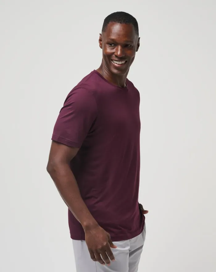 Men Tees TravisMathew RISK TAKER ACTIVE TEE Winetasting