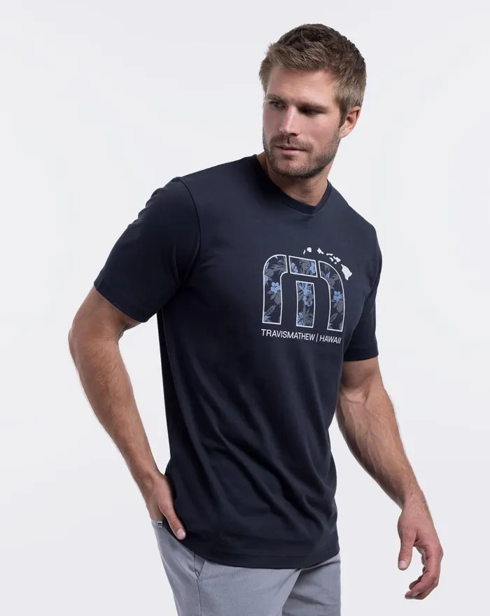 Men Tees TravisMathew SATELLITE PHOTO TEE Black Men Tees TravisMathew SATELLITE PHOTO TEE Black