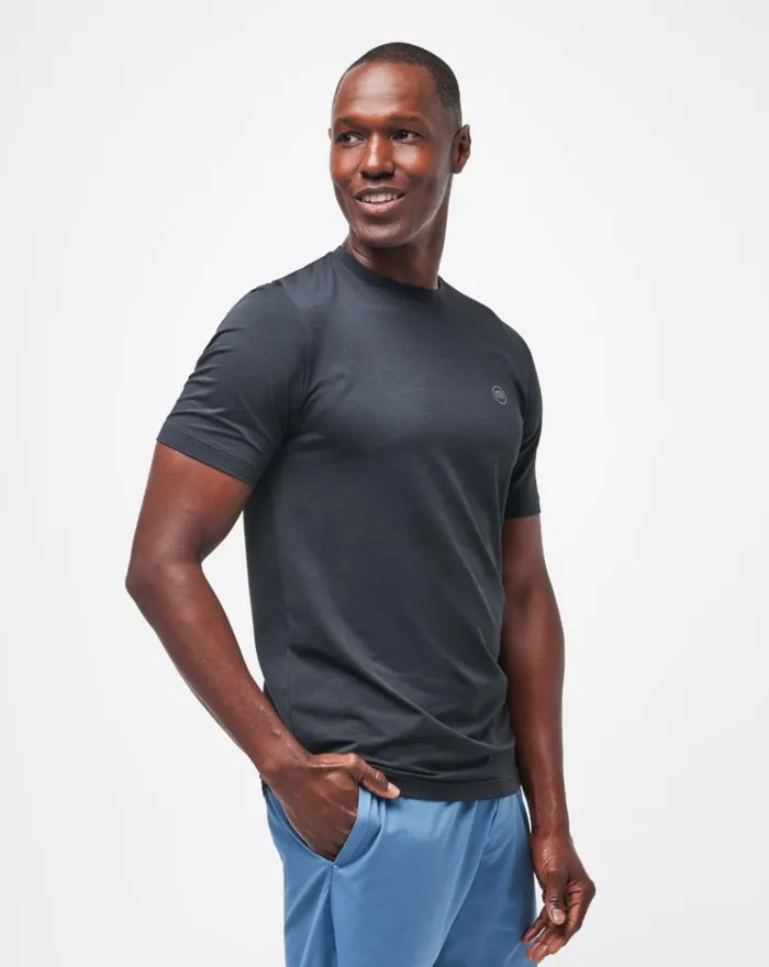 Men Tees TravisMathew SCENIC VISTA ACTIVE TEE Black