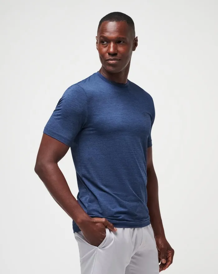 Men Tees TravisMathew SCENIC VISTA ACTIVE TEE Heather Navy