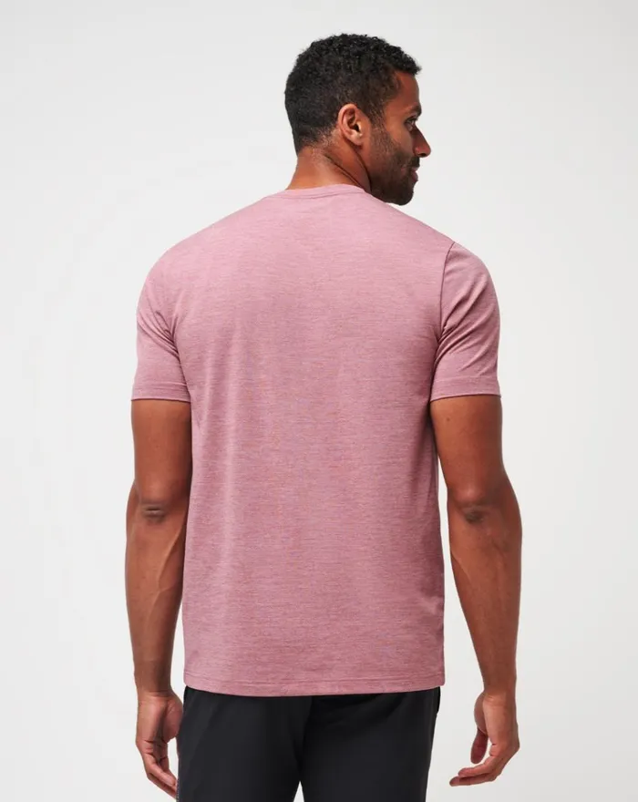 Men Tees TravisMathew SCENIC VISTA ACTIVE TEE Heather Roan Rouge