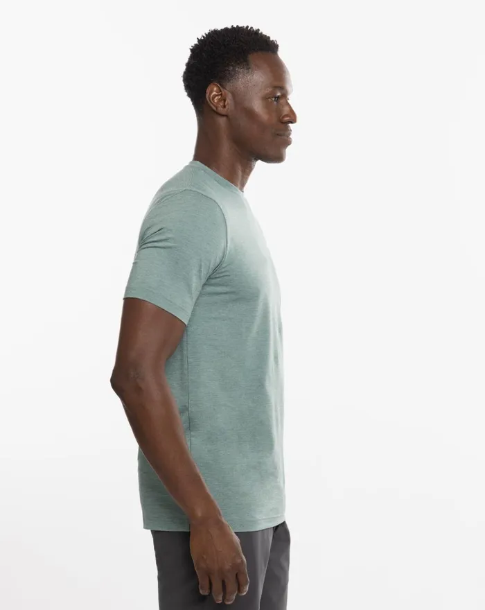 Men Tees TravisMathew SCENIC VISTA ACTIVE TEE Heather Silver Pine