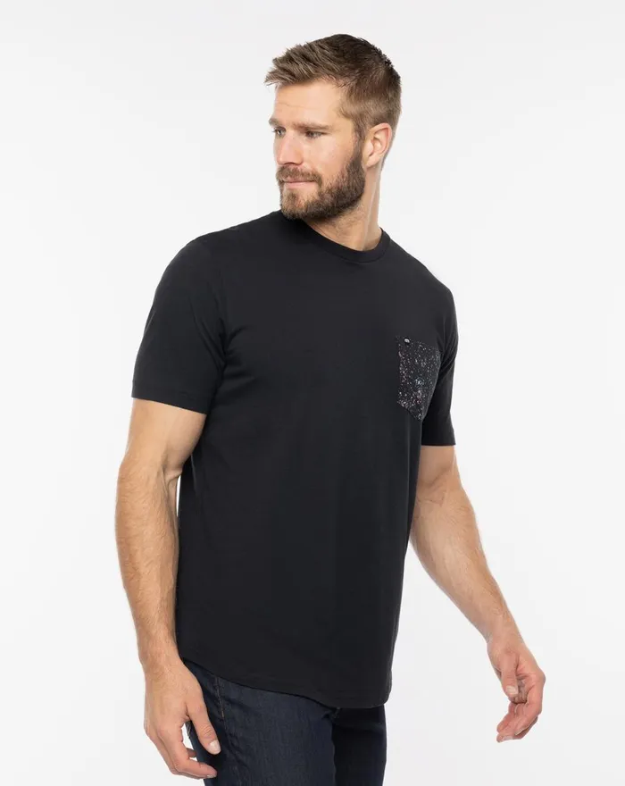 Men Tees TravisMathew SPLATTER POCKET TEE Black