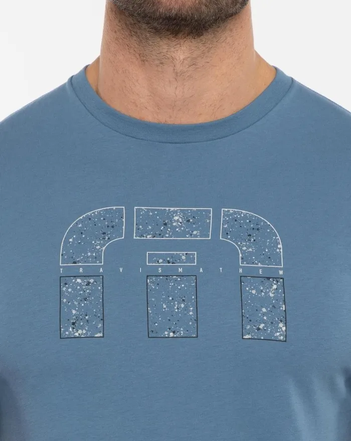 Men Tees TravisMathew SPLATTER PRINT ICON TEE Stellar Blue Men Tees TravisMathew SPLATTER PRINT ICON TEE Stellar Blue