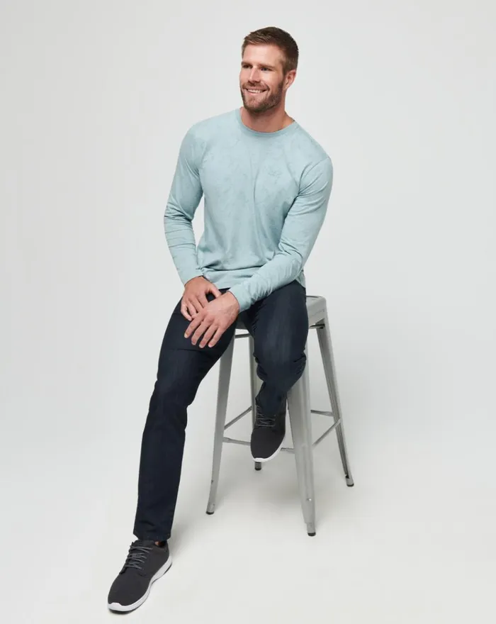 Men Tees TravisMathew WARMER TIDES LONG SLEEVE TEE Arona Men Tees TravisMathew WARMER TIDES LONG SLEEVE TEE Arona