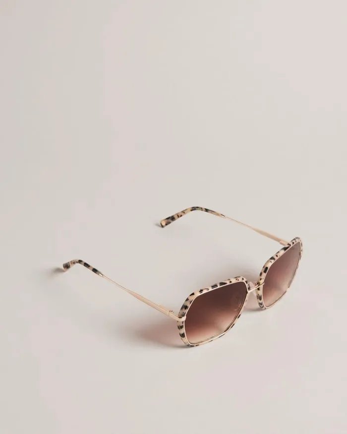 Oversized Tortoiseshell Sunglasses Tortoiseshell Women Ted Baker Sunglasses Oversized Tortoiseshell Sunglasses Tortoiseshell Women Ted Baker Sunglasses