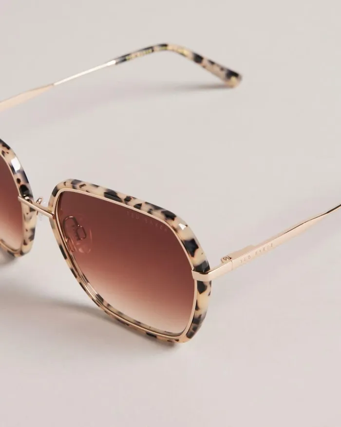 Oversized Tortoiseshell Sunglasses Tortoiseshell Women Ted Baker Sunglasses Oversized Tortoiseshell Sunglasses Tortoiseshell Women Ted Baker Sunglasses