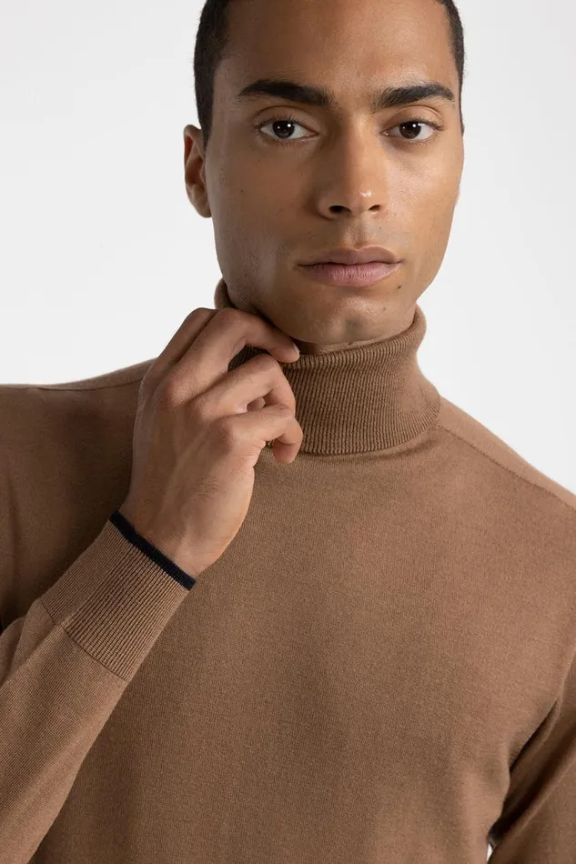 Peserico Knitwear Man Pure New Wool High Neck Sweater Chestnut Peserico Knitwear Man Pure New Wool High Neck Sweater Chestnut