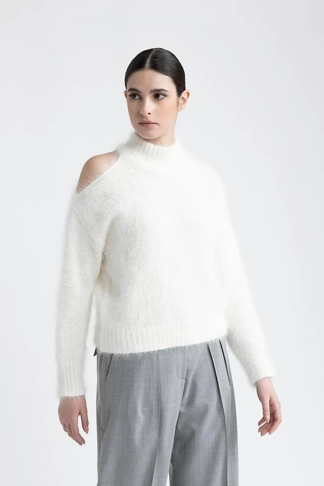 Peserico Knitwear Woman Angora Wool Sweater With Cut Out Shoulder Natural White Peserico Knitwear Woman Angora Wool Sweater With Cut Out Shoulder Natural White