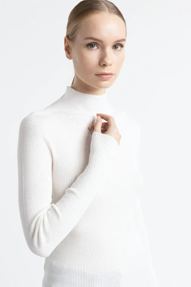 Peserico Knitwear Woman Pure New Wool High Neck Sweater White Peserico Knitwear Woman Pure New Wool High Neck Sweater White