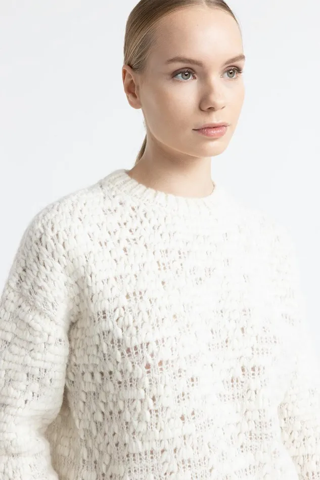 Peserico Knitwear Woman Wool Alpaca And Lurex Shaded Jacquard Sweater White Peserico Knitwear Woman Wool Alpaca And Lurex Shaded Jacquard Sweater White
