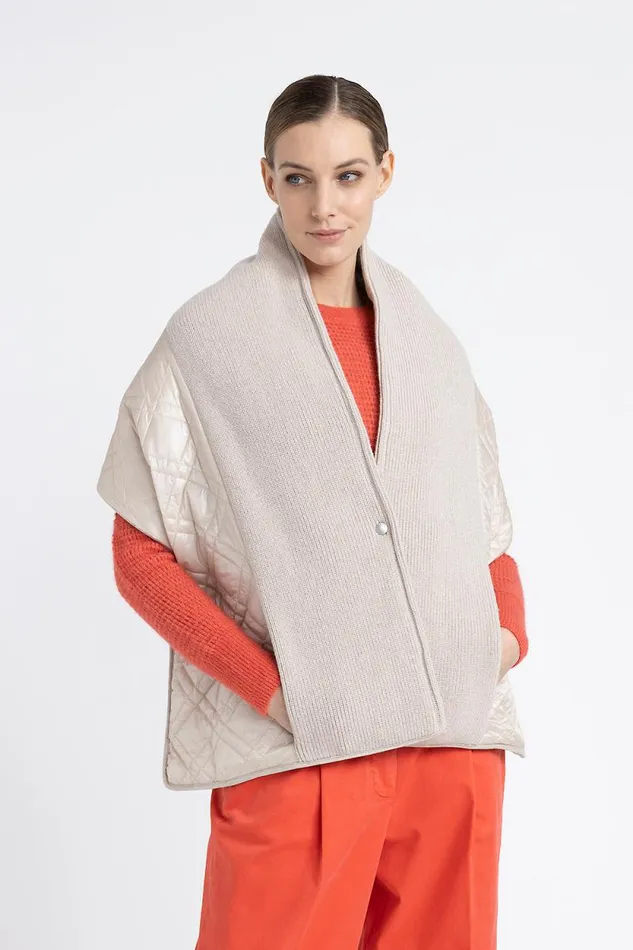 Peserico Outerwear Woman Laminated Quilted Maxi Shawl Barley Peserico Outerwear Woman Laminated Quilted Maxi Shawl Barley