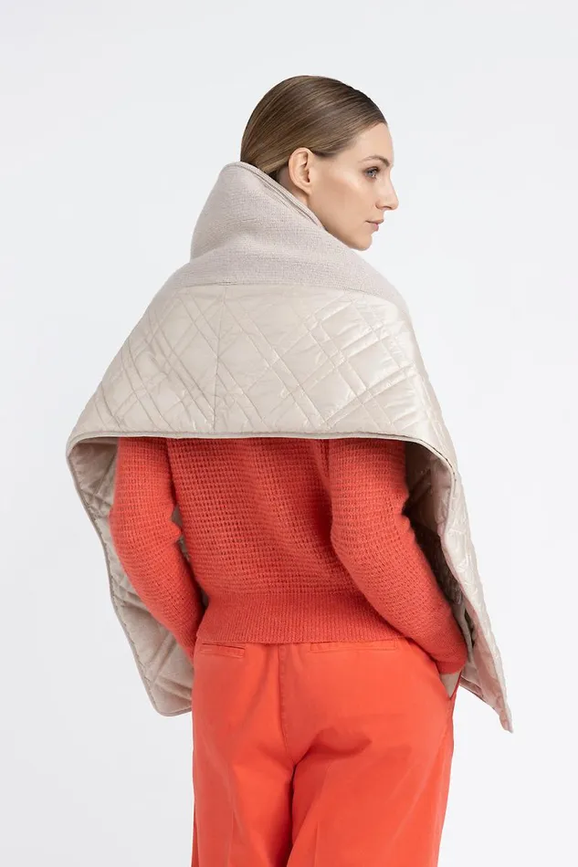 Peserico Outerwear Woman Laminated Quilted Maxi Shawl Barley Peserico Outerwear Woman Laminated Quilted Maxi Shawl Barley