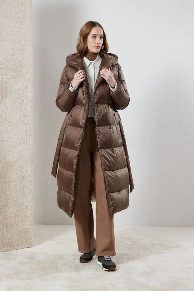 Peserico Outerwear Woman Long Goose Down Jacket With Hood And Belt Chestnut Peserico Outerwear Woman Long Goose Down Jacket With Hood And Belt Chestnut