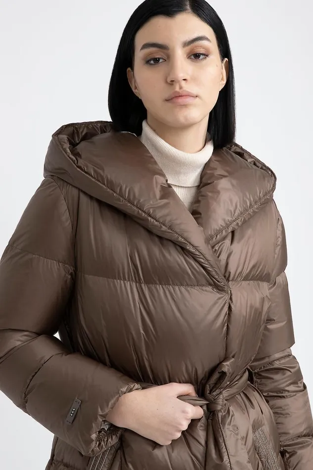 Peserico Outerwear Woman Long Goose Down Jacket With Hood And Belt Chestnut Peserico Outerwear Woman Long Goose Down Jacket With Hood And Belt Chestnut