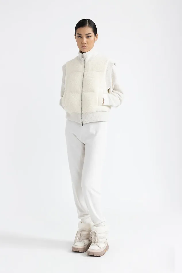 Peserico Outerwear Woman Wool And Alpaca Down Gilet Natural White Peserico Outerwear Woman Wool And Alpaca Down Gilet Natural White