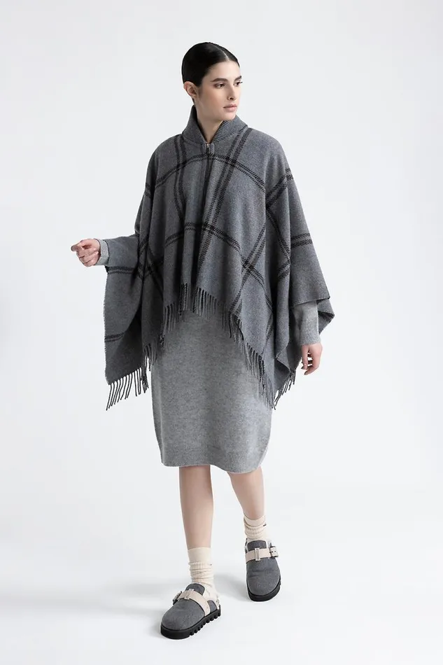 Peserico Scarves Woman Wool Cashmere And Lurex Blend Poncho Graphite Peserico Scarves Woman Wool Cashmere And Lurex Blend Poncho Graphite