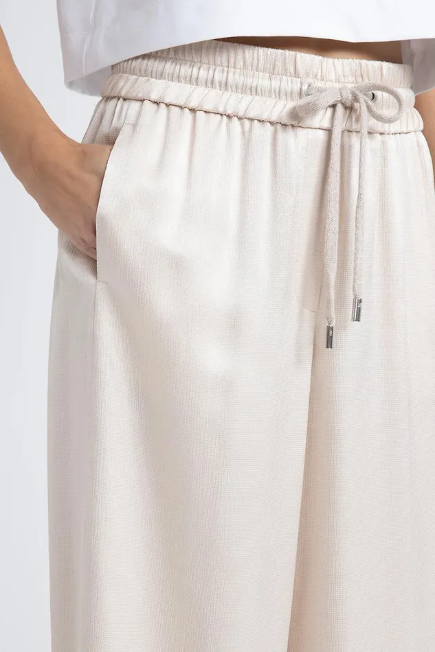 Peserico Suits And Sets Woman SemiGloss Wool And Viscose Wide Trousers Barley Peserico Suits And Sets Woman SemiGloss Wool And Viscose Wide Trousers Barley