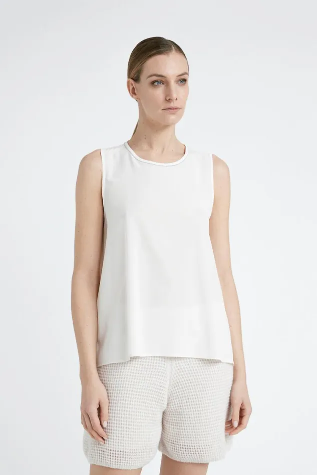 Peserico Tops And TShirts Woman Silk Crepe De Chine Round Neck Top Pearl Beige Peserico Tops And TShirts Woman Silk Crepe De Chine Round Neck Top Pearl Beige