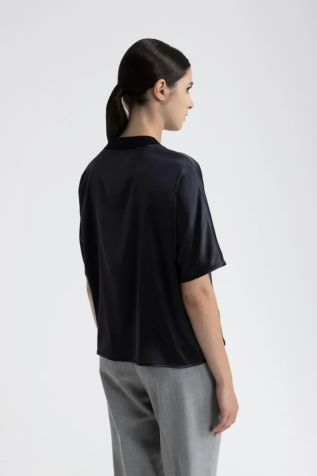 Peserico Tops And TShirts Woman Silk Satin Crew Neck TShirt Inkwell Blue Peserico Tops And TShirts Woman Silk Satin Crew Neck TShirt Inkwell Blue