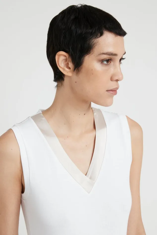 Peserico Tops And TShirts Woman VNeck Cotton Jersey Micro Rib Top Pearl Beige Peserico Tops And TShirts Woman VNeck Cotton Jersey Micro Rib Top Pearl Beige