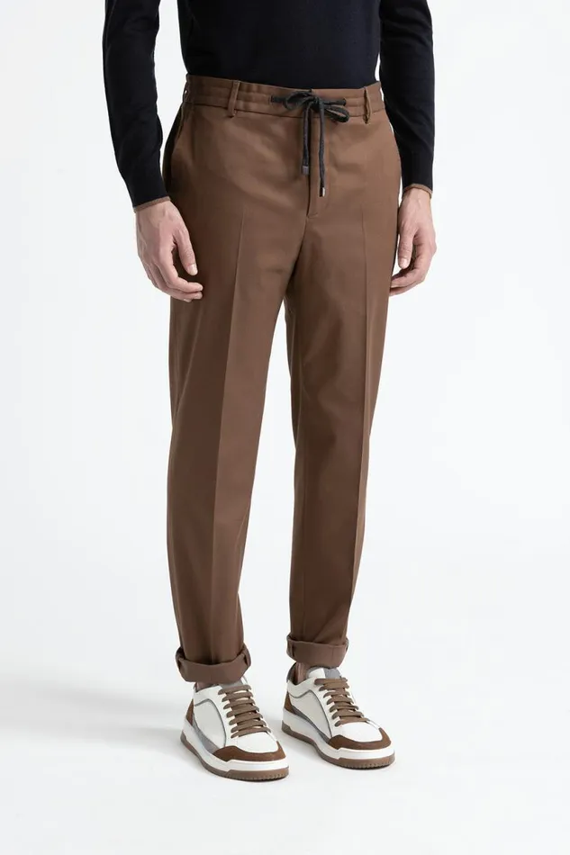 Peserico Trousers Man Cotton And Wool Gabardine Jogger Trousers Chestnut